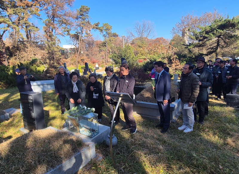'2025 경기도 민주화운동희생자 추모제' 거행...마석 모란공원서 300명, 민주열사 희생 기려